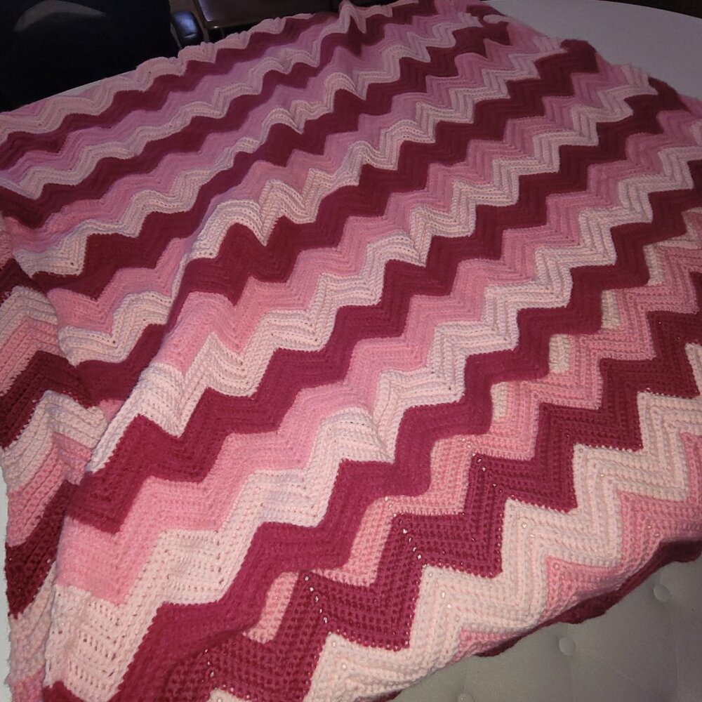 Handmade Crochet Afghan Throw Lap Blanket Zig Zag Ripple Pattern Chevron - Picture 2 of 11